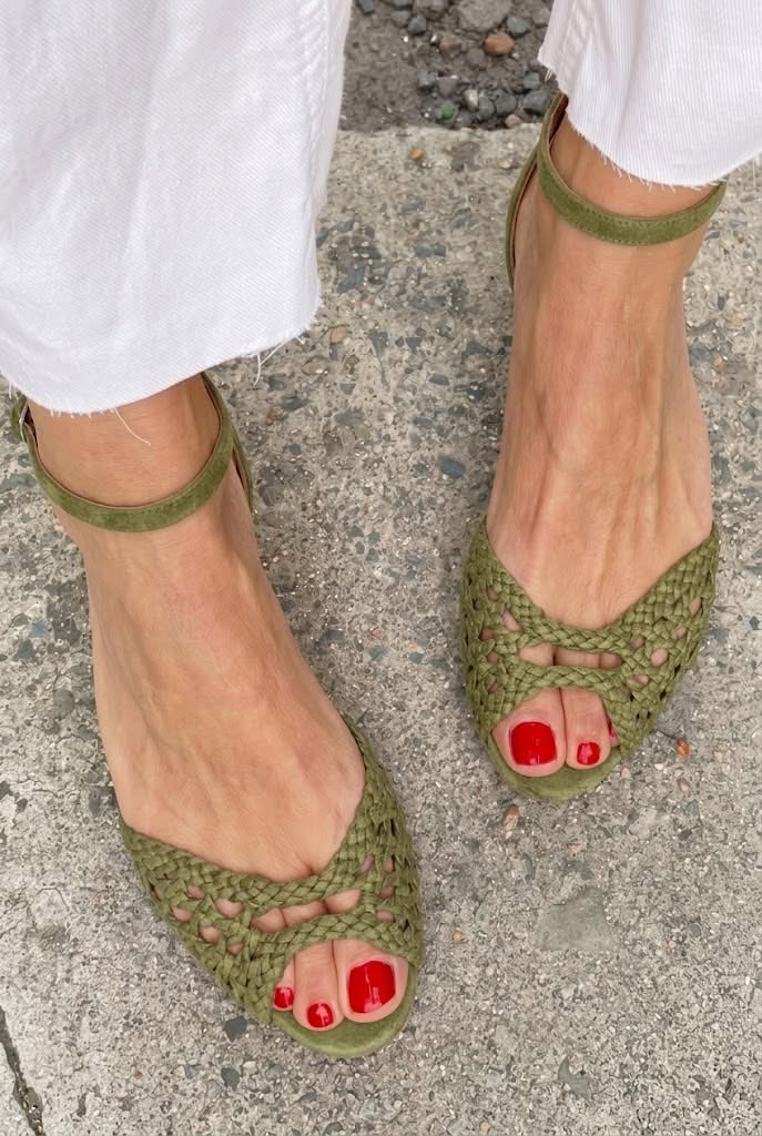 SANTORINI | GOLDEN WOVEN SANDALS