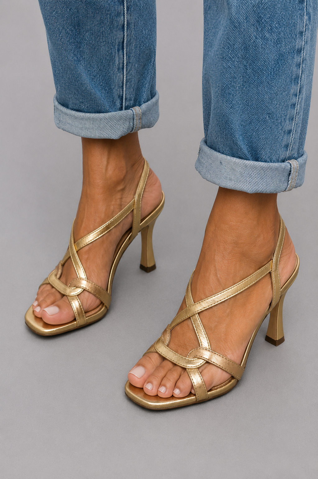 CAPRI | GOLDEN SANDALS SUMMER CHARM