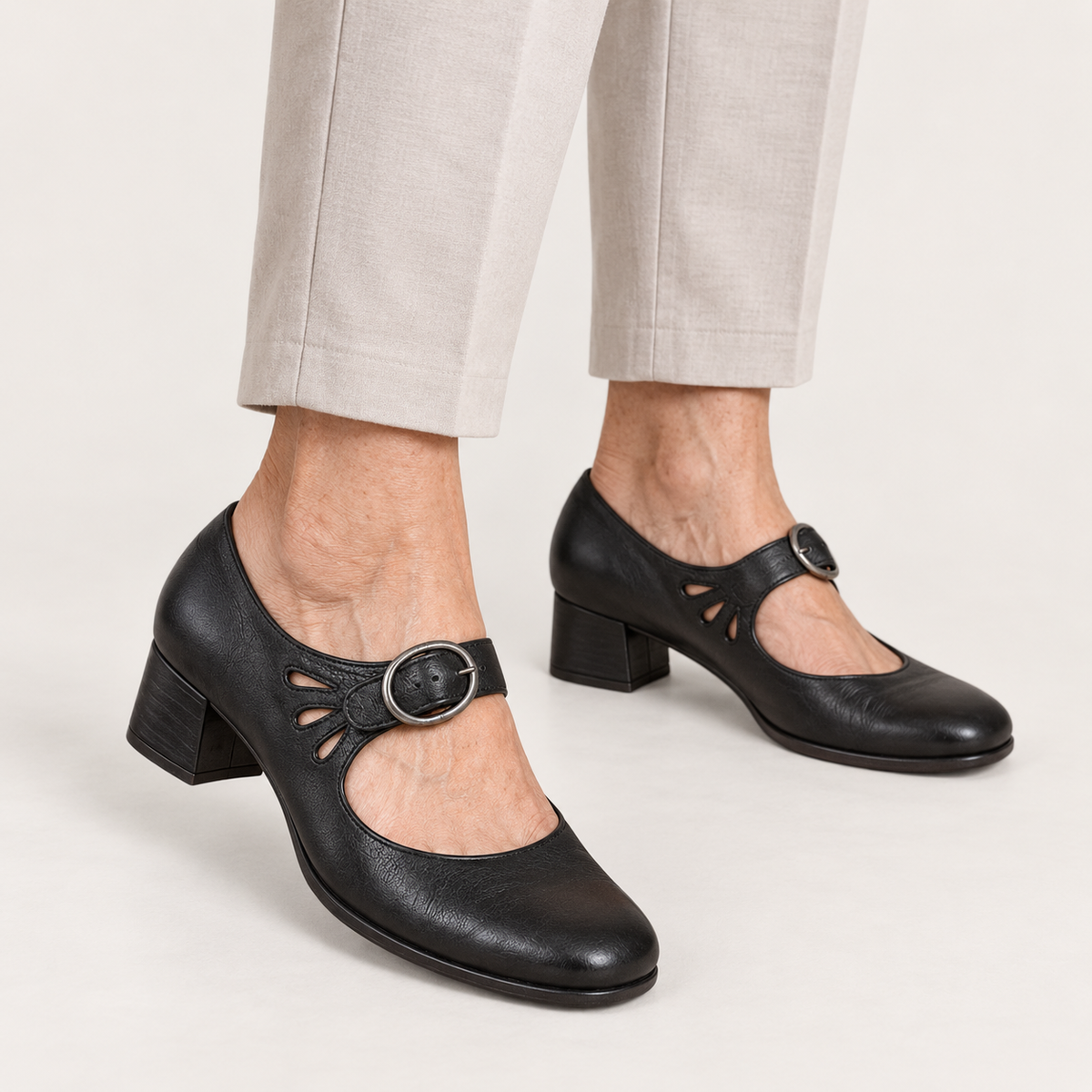 Clara - Elegant Low-Cut Faux Leather